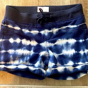So - Girls Size 7 tie dye blue shorts